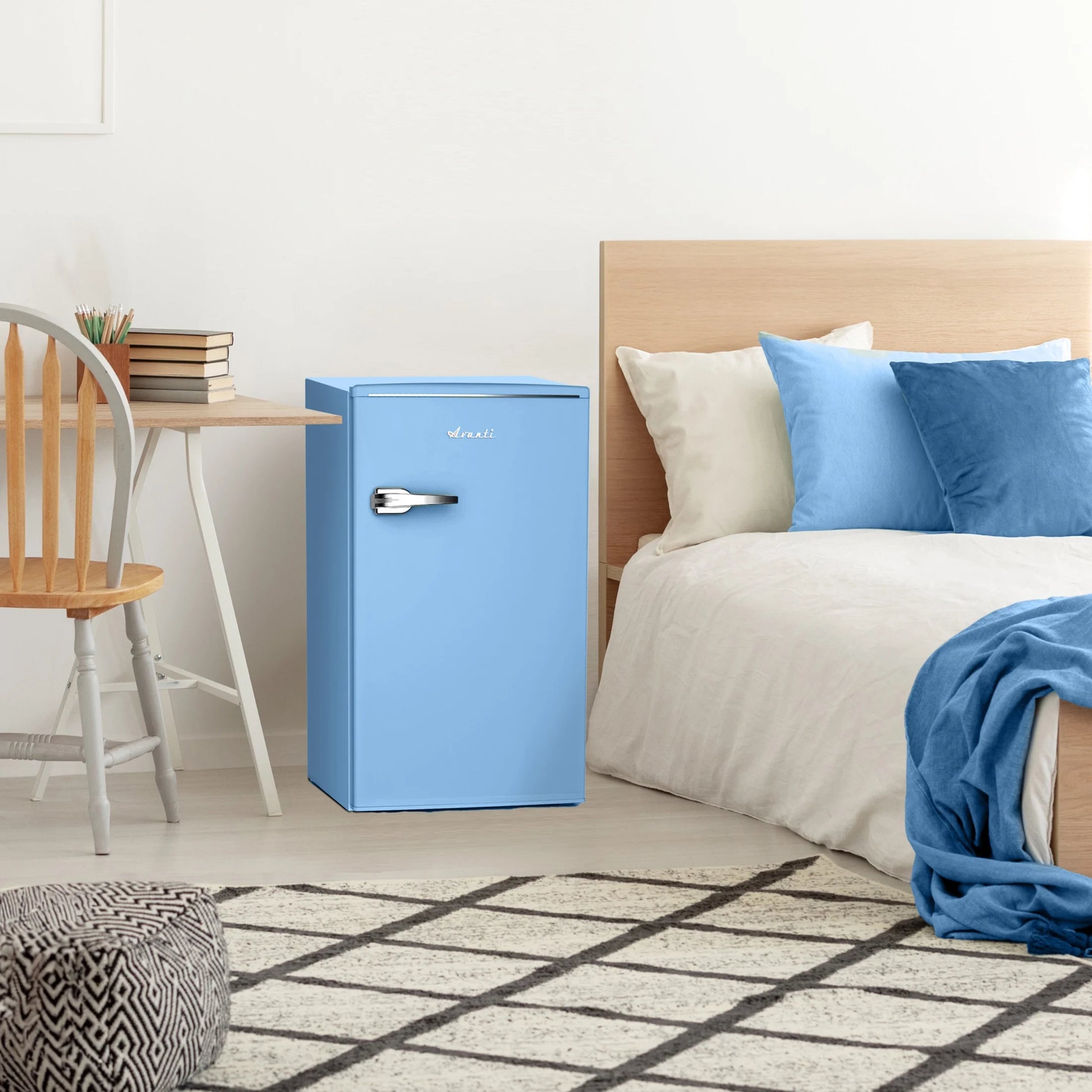 Retro Series 3.0 Cu. Ft. Compact Mini-Fridge in Stylish Robin's Egg Blue